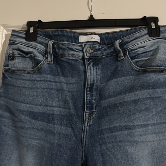 Kancan distressed jeans size 33
Style KC9250M - Picture 2 of 12